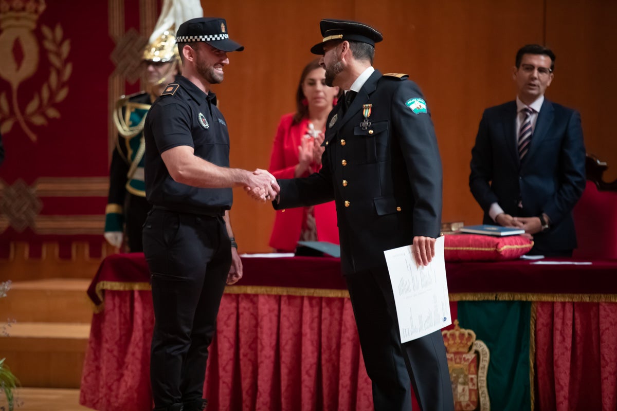 El Cuerpo celebra en la capital el día de su patrón, el Ángel Custodio