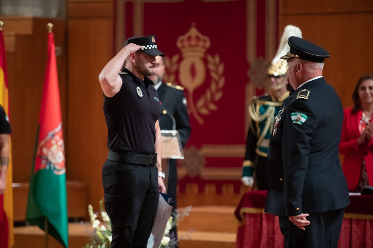 El Cuerpo celebra en la capital el día de su patrón, el Ángel Custodio