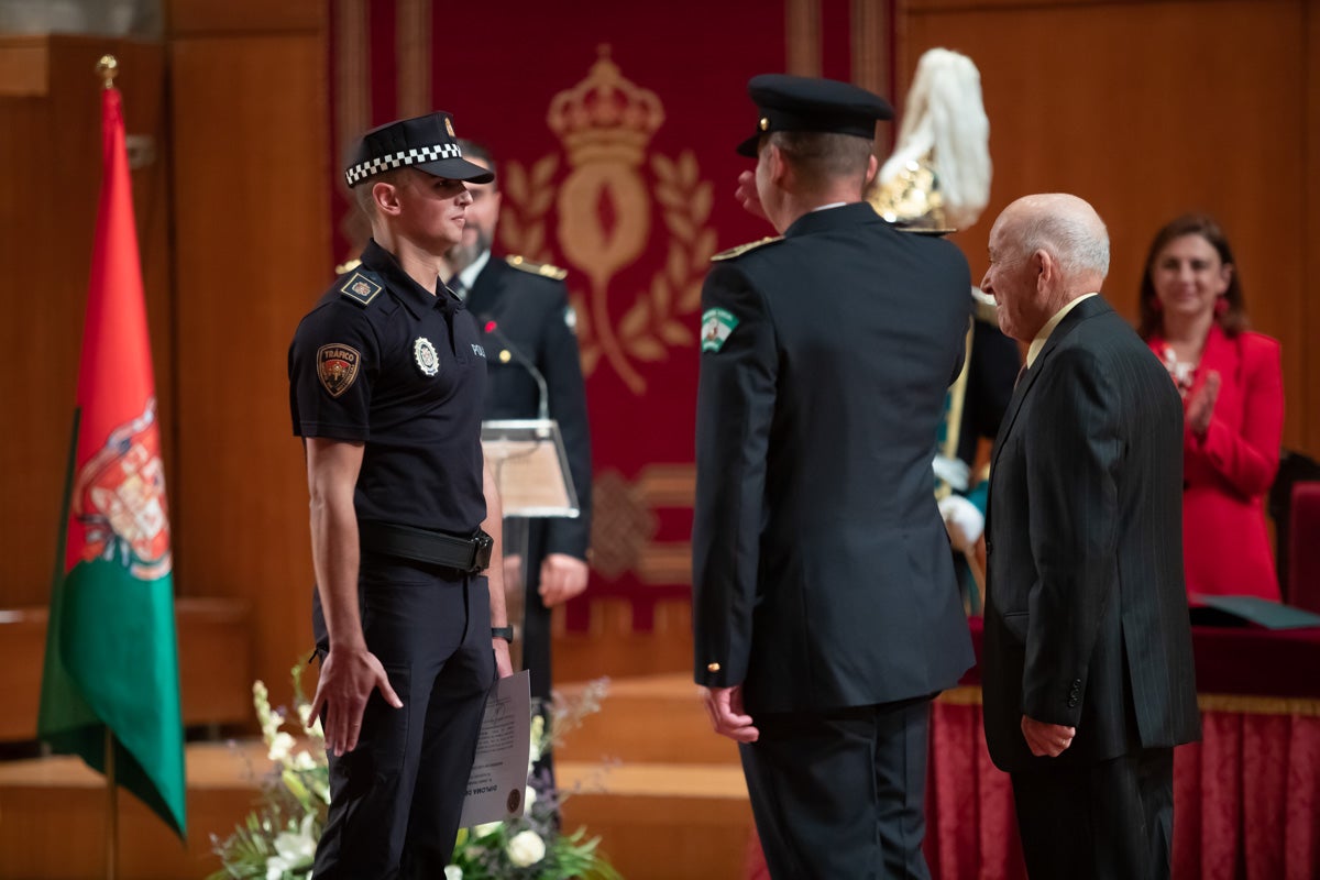 El Cuerpo celebra en la capital el día de su patrón, el Ángel Custodio