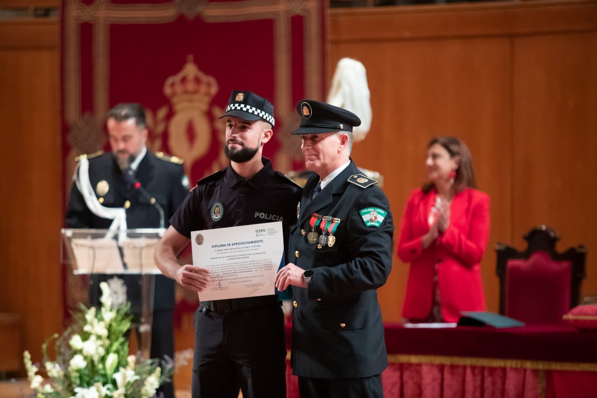 El Cuerpo celebra en la capital el día de su patrón, el Ángel Custodio