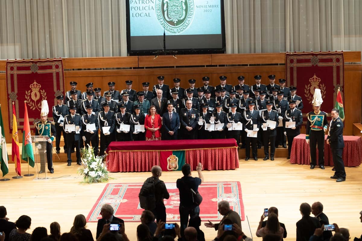 El Cuerpo celebra en la capital el día de su patrón, el Ángel Custodio