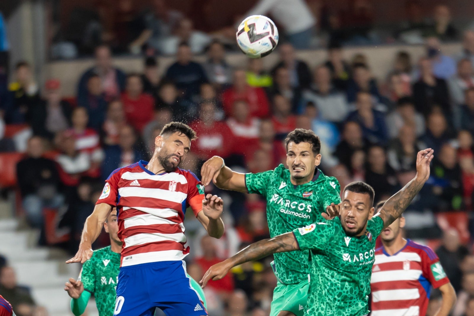 Fotos: El Granada-Albacete visto a pie de campo