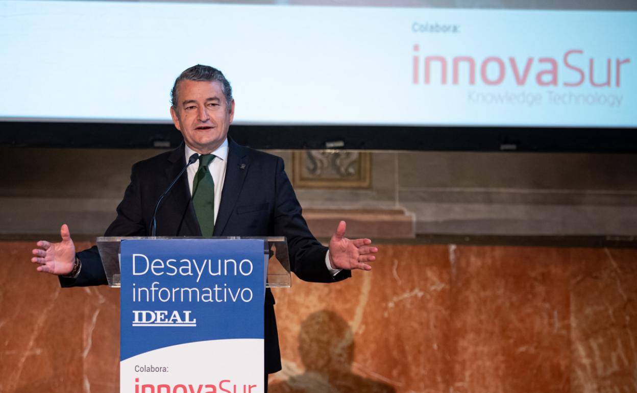 El consejero Antonio Sanz en el Desayuno Ideal de este viernes. 