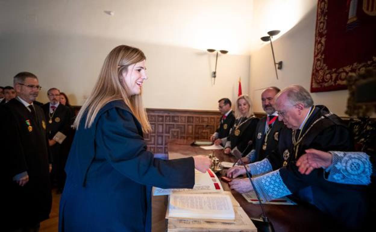 La ceremonia tuvo lugar en la sede del Tribunal Superior de Justicia de Andalucía. 