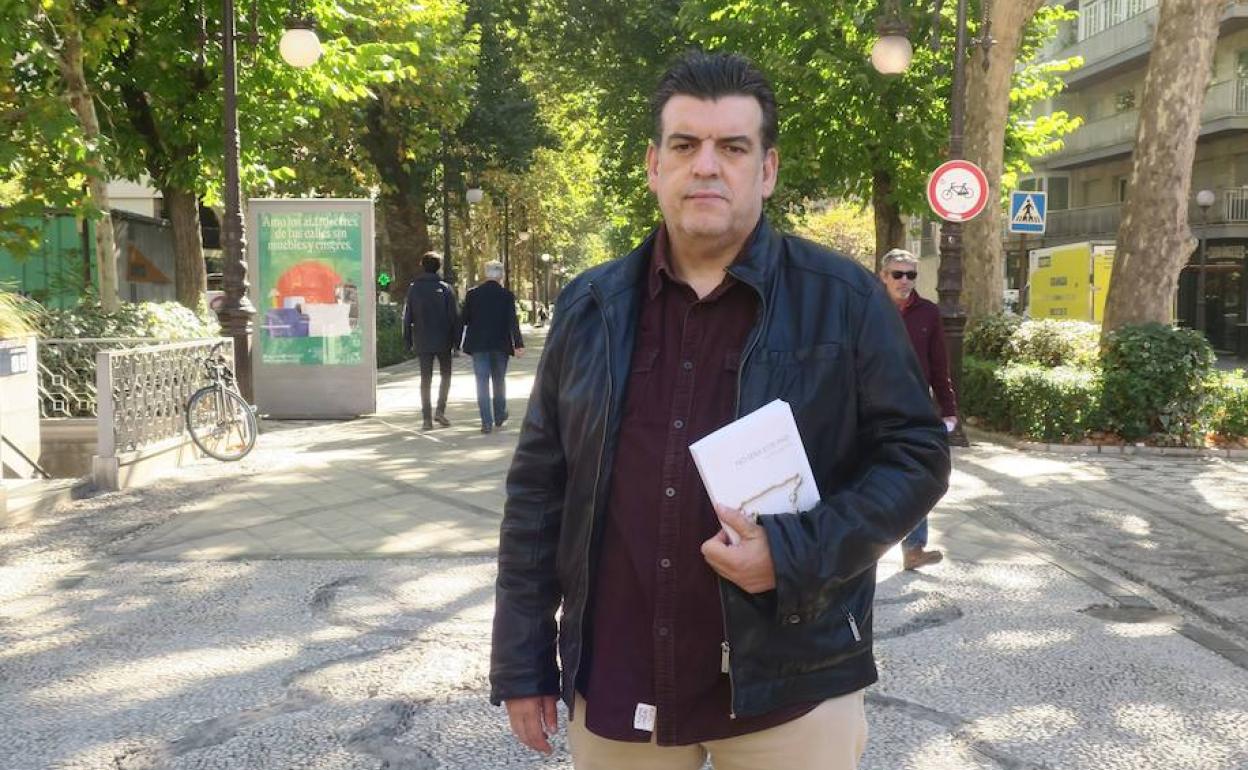 Alfonso Salazar, ayer ante la carrera de la Virgen. 