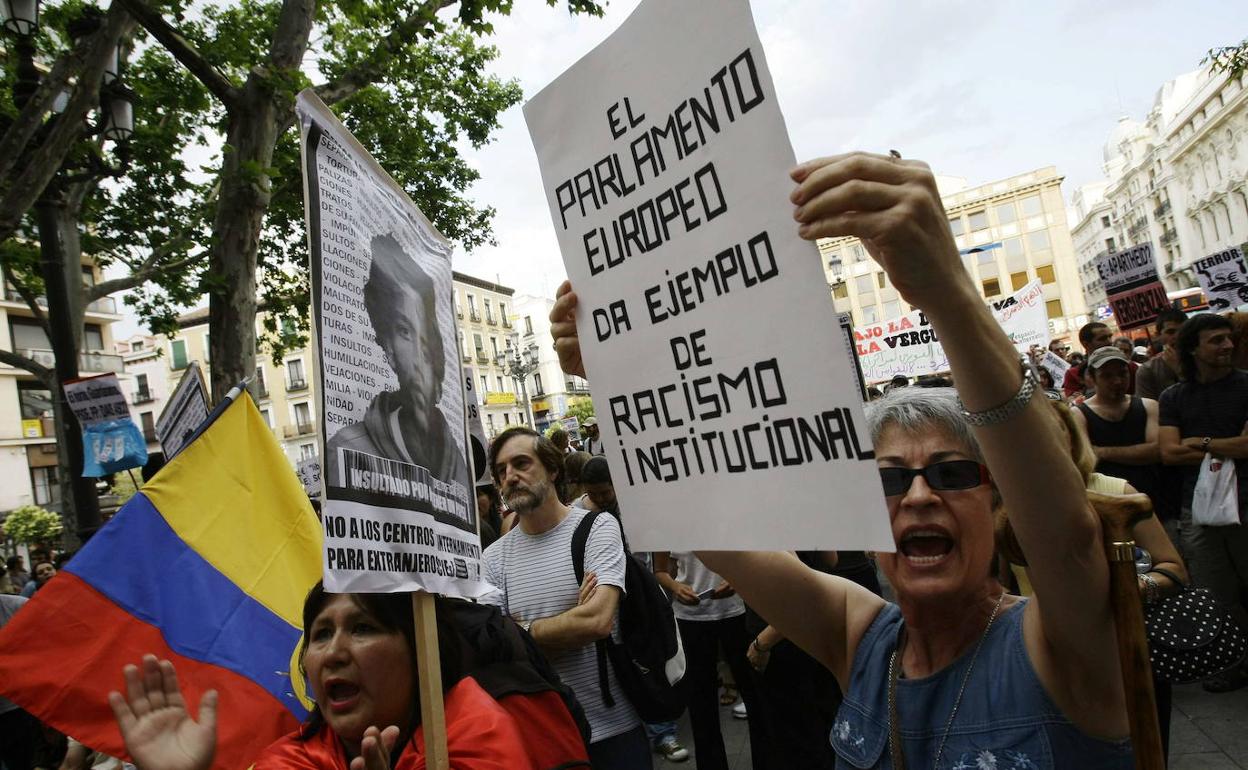 Manifestación antirracista en el centro de Madrid. 