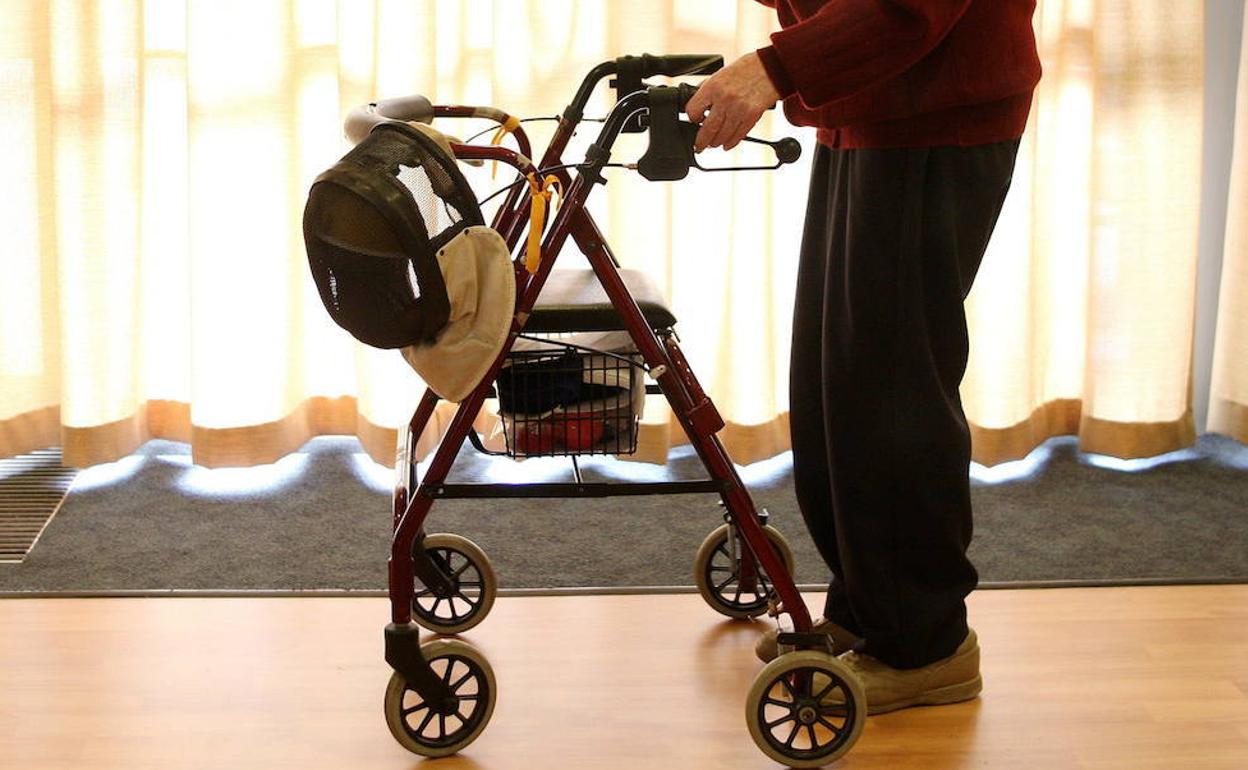 La denunciante usaba en aquellas fechas un andador similar a este. 