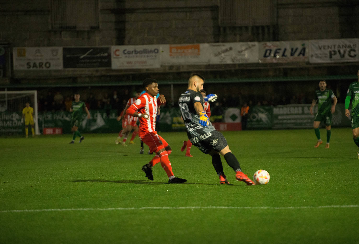 Fotos: Las imágenes del desastre del Almeria ante el Arenteiro