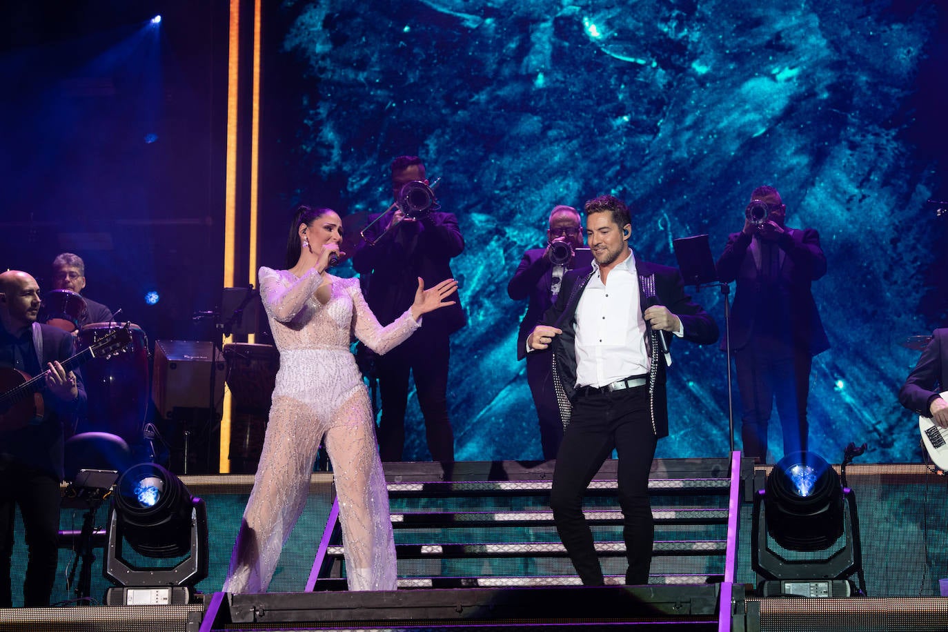 David Bisbal ha celebrado sus veinte años de trayectoria musical con un espectacular concierto en el Power Horse Stadium.