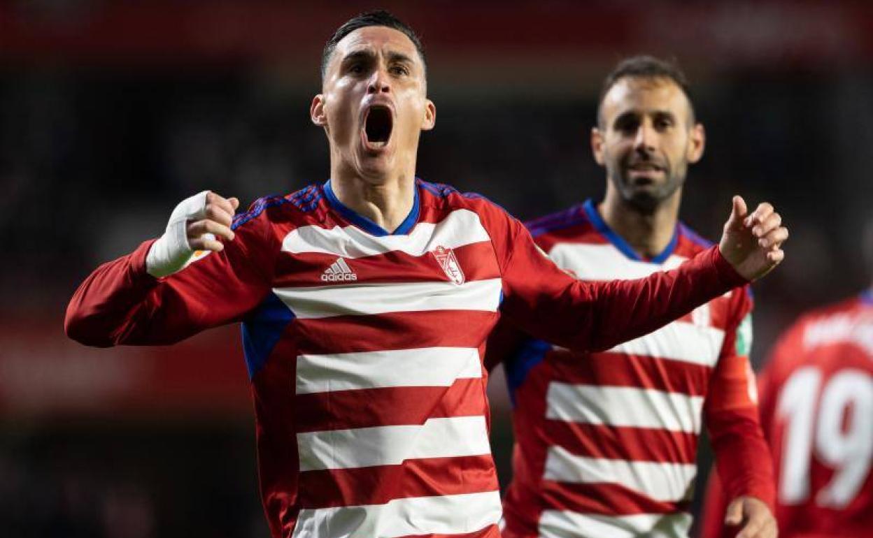 José Callejón celebra su gol contra el Albacete. 