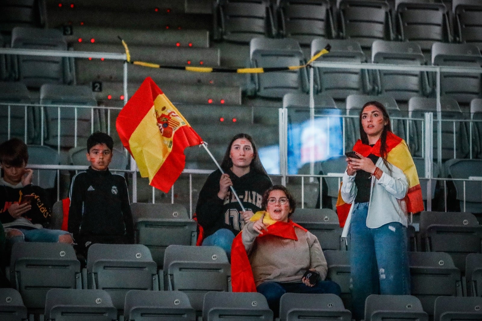 Ambiente en el Palacio de Deportes de Granada. 