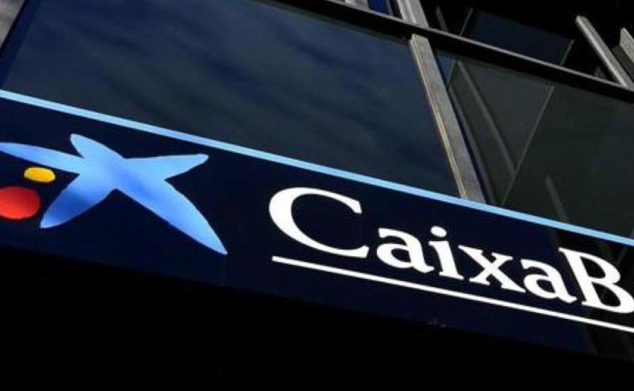 CaixaBank advierte a sus clientes sobre cambios en el IRPF.