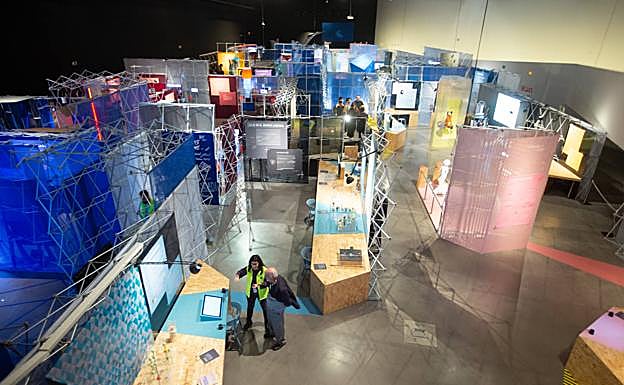 La exposición, vista desde arriba.