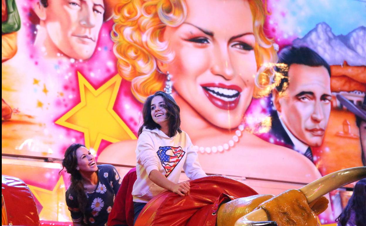 Atracción mecánica en una edición anterior de la feria interactiva, didáctica y del ocio (Feduca). 