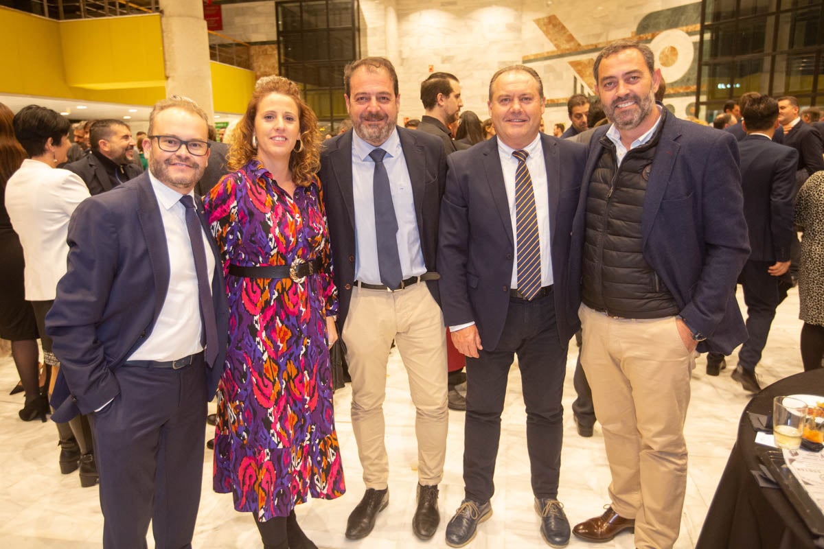 Los premiados e invitados tuvieron la ocasión de hablar distendidamente durante el cóctel posterior a la gala