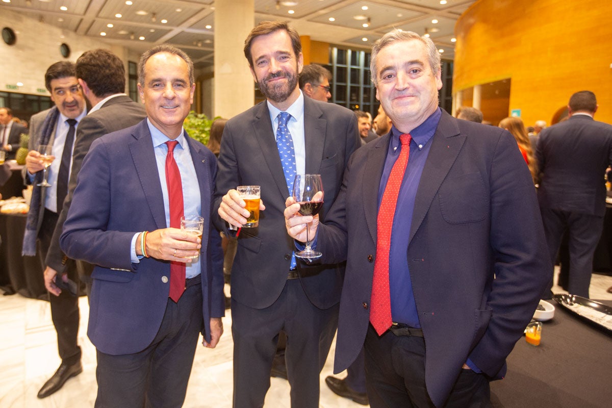 Los premiados e invitados tuvieron la ocasión de hablar distendidamente durante el cóctel posterior a la gala