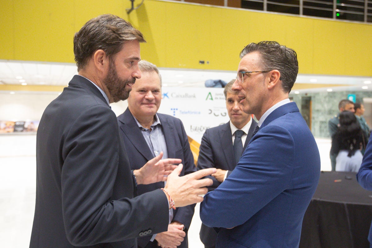 Los premiados e invitados tuvieron la ocasión de hablar distendidamente durante el cóctel posterior a la gala