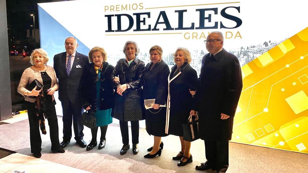 El photocall con todos los asistentes a los Premios IDEALES 2022