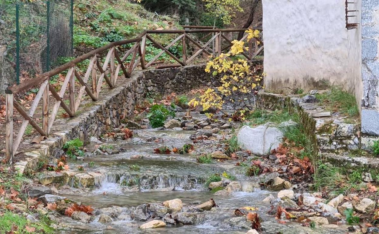 El agua de las termas de Jabalcuz vuelve a brotar con las últimas lluvias. 
