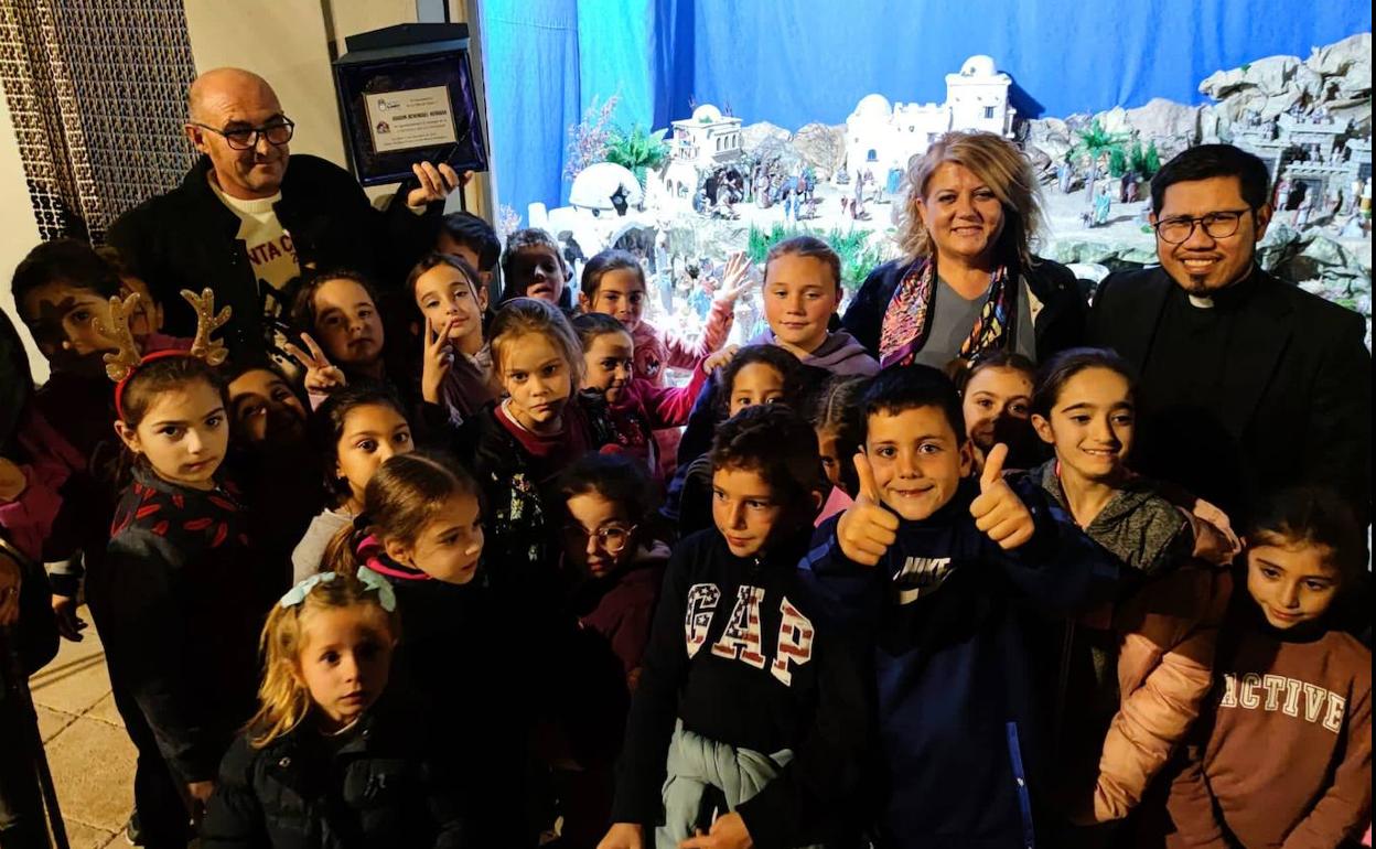 Gádor inicia sus actividades festivas con la primera 'Ventana de Navidad'