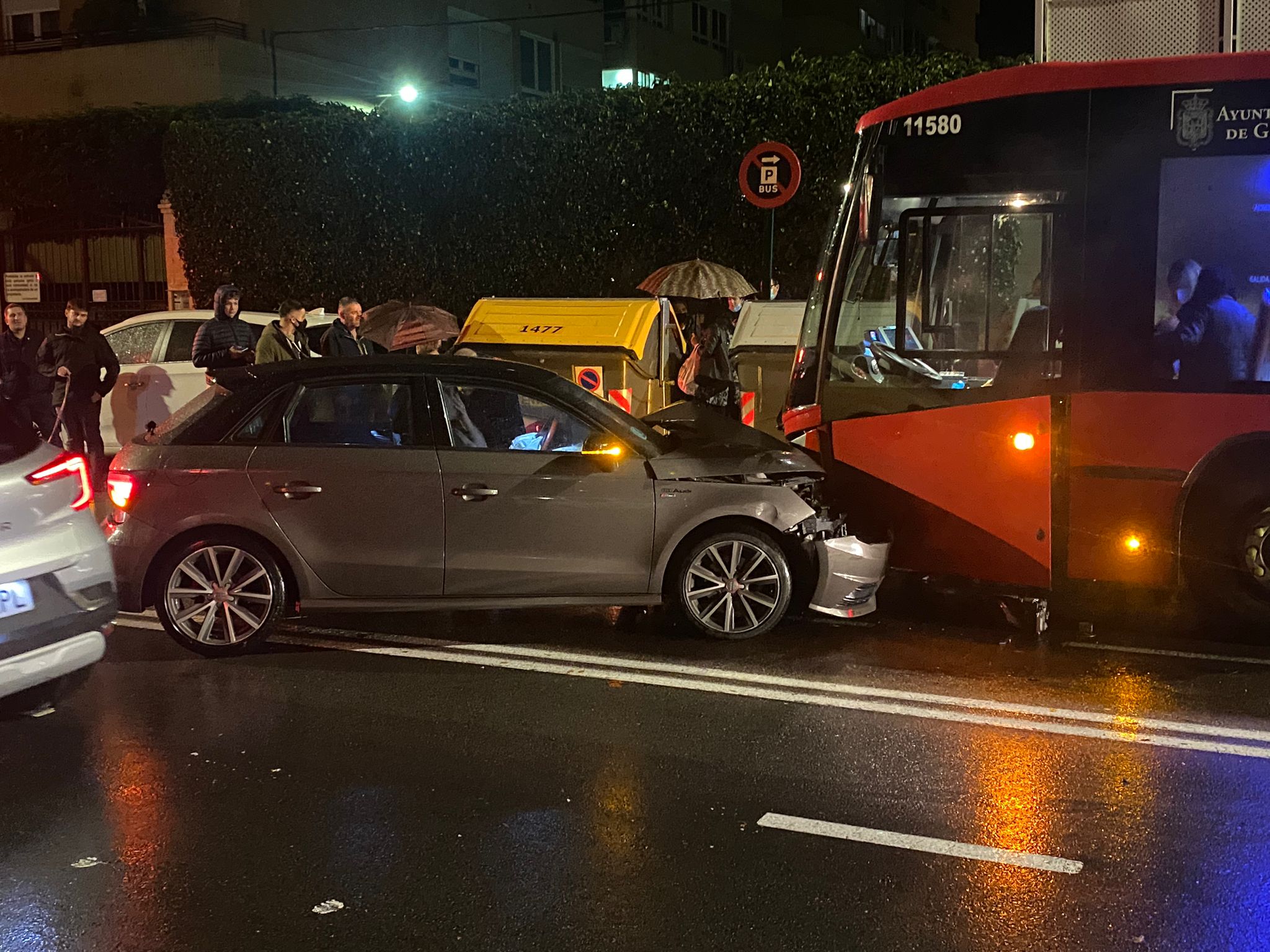 Accidente ocurrido este miércoles en la Carretera de la Sierra. 