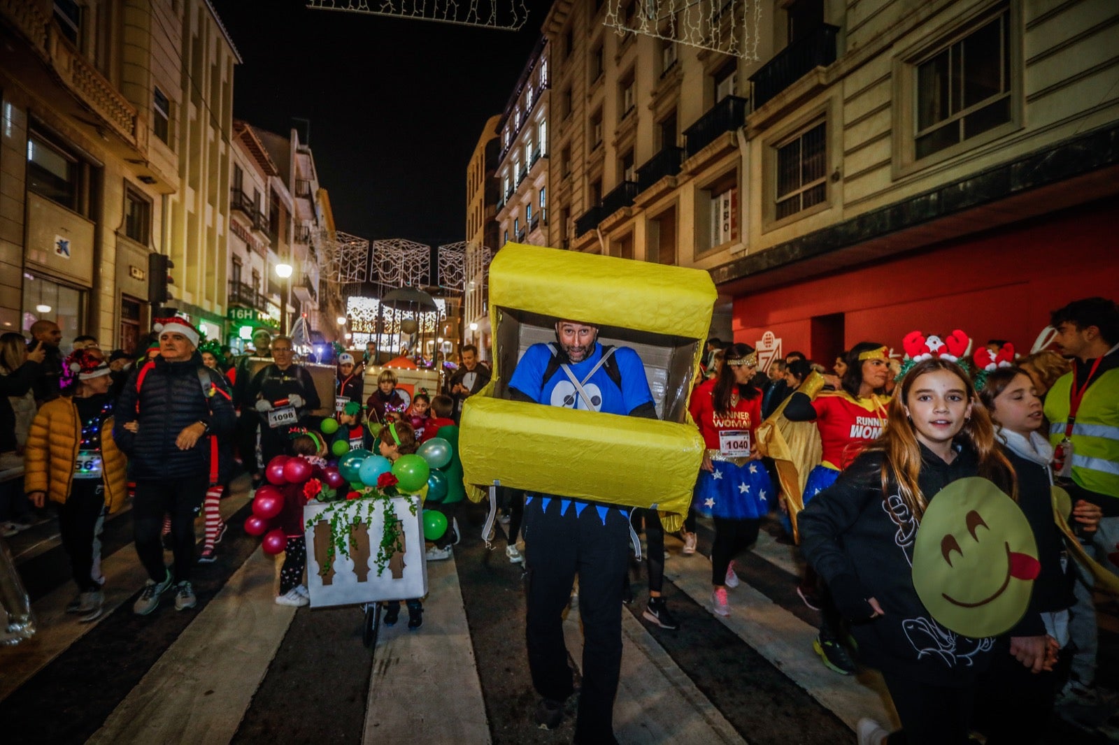 Carrera Nocturna de Disfraces de Granada. 