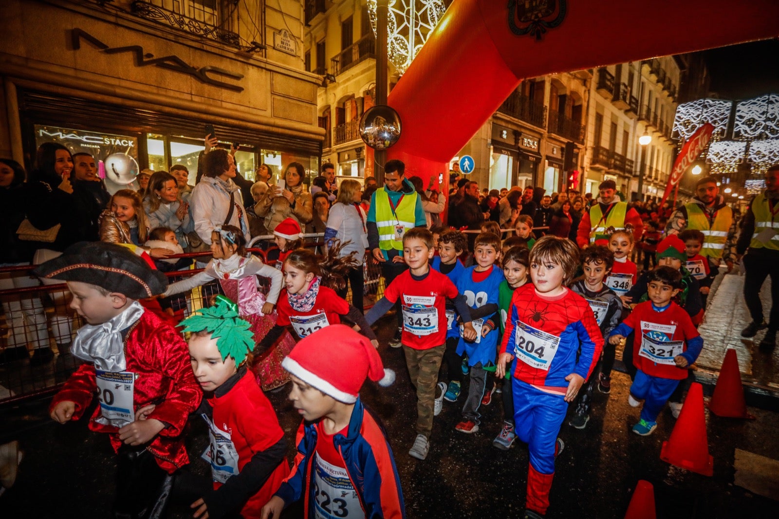 Carrera Nocturna de Disfraces de Granada. 