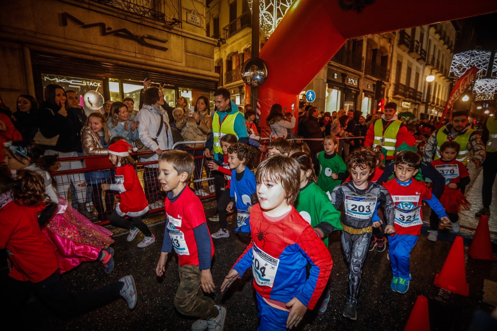 Carrera Nocturna de Disfraces de Granada. 