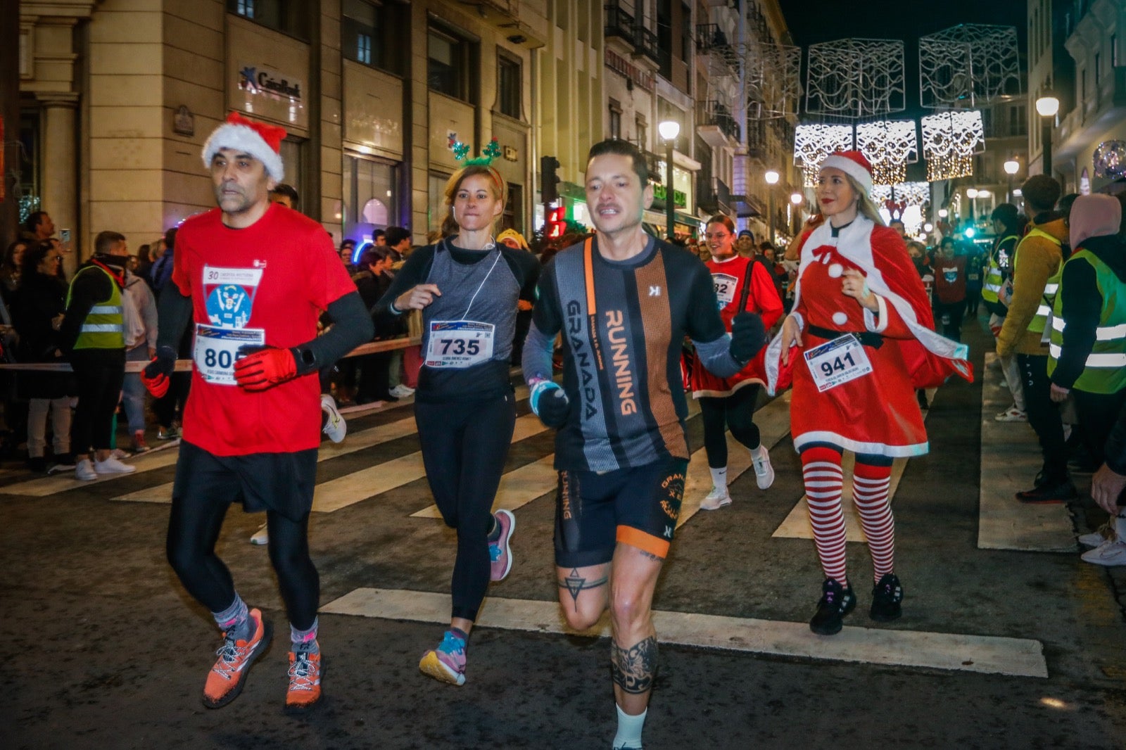 Carrera Nocturna de Disfraces de Granada. 