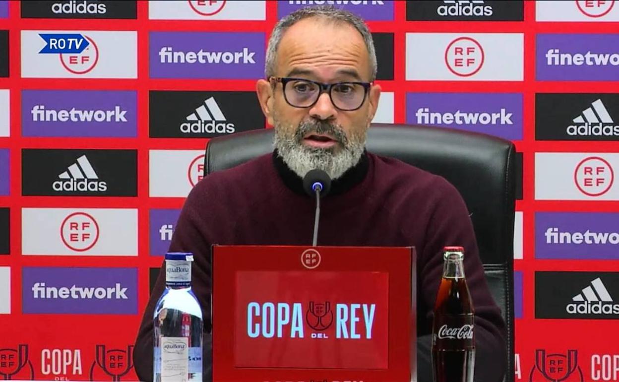 Álvaro Cervera, en la sala de prensa del Carlos Tartiere. 