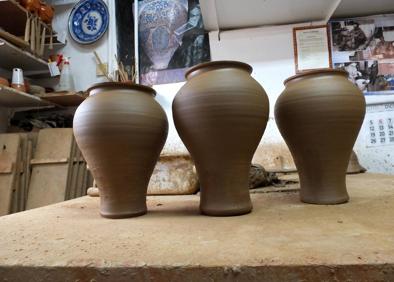 Imagen secundaria 1 - Fabricación de zambombas. 