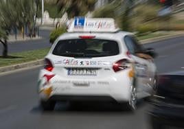 Vehículo de una autoescuela.