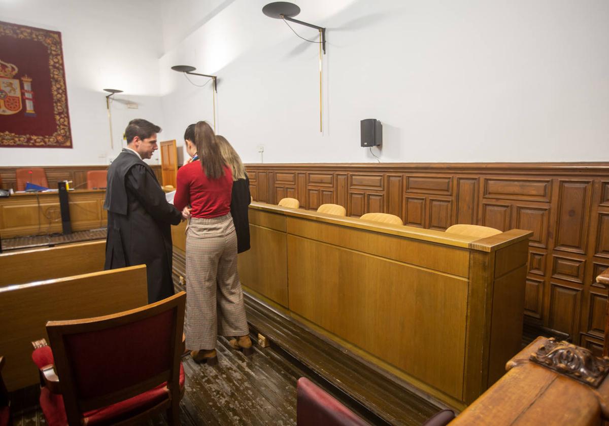 El lugar donde se sientan los jurados en el Palacio de la Real Chancillería.