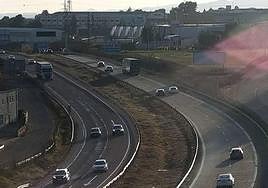 Tráfico en la A-4 en la tarde de este viernes a la altura del kilómetro 266