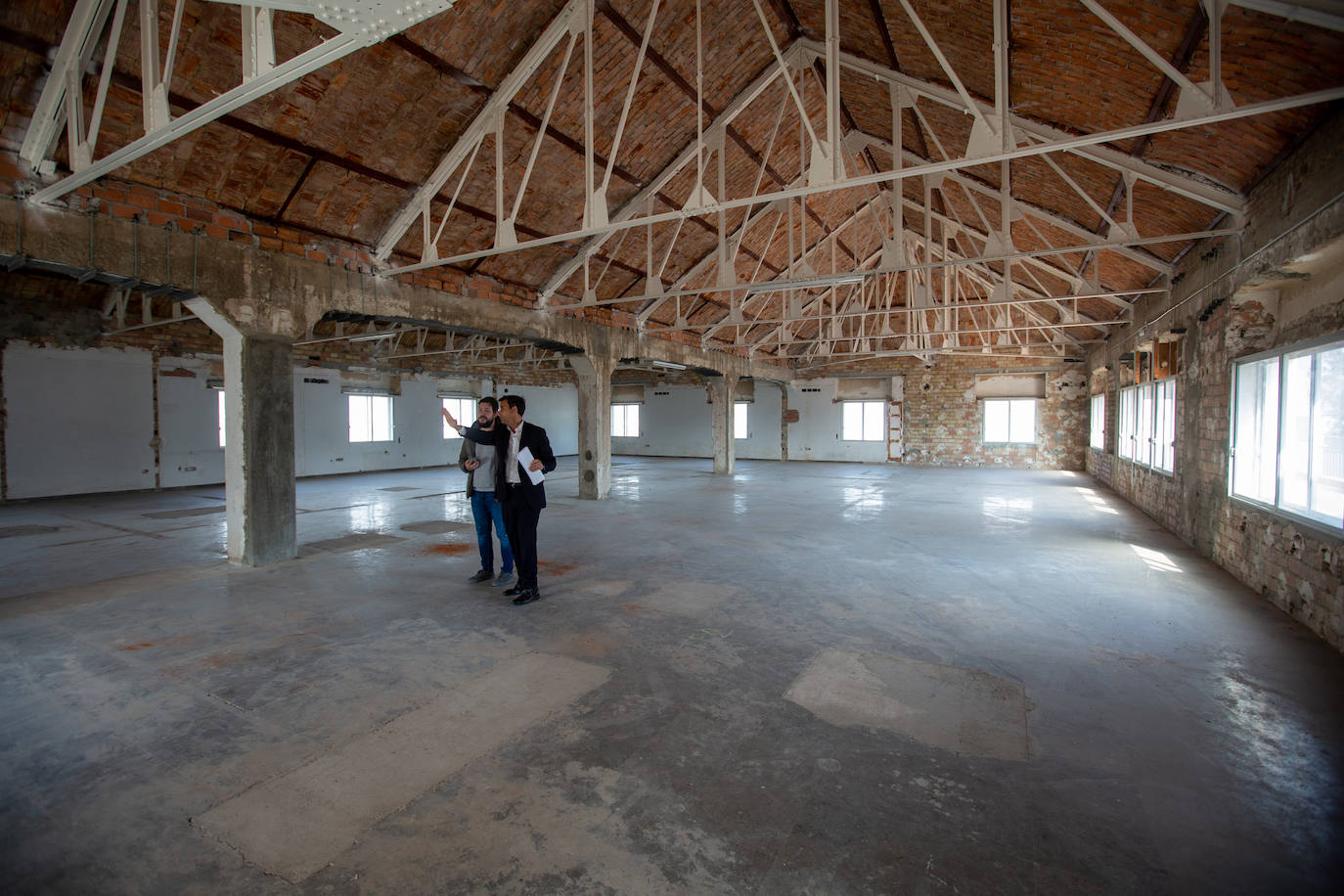 Dentro de Cetarsa, el edificio dormido de Granada