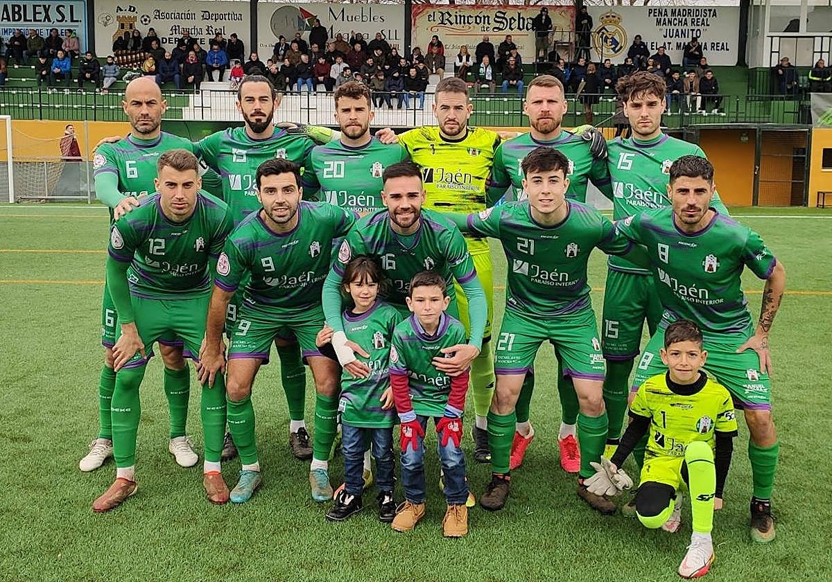 El Yeclano se hizo fuerte en casa del Mancha Real