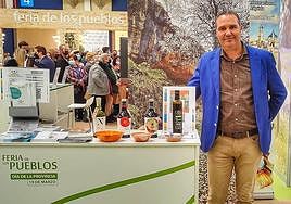 Pedro García durante una Feria de los Pueblos, en IFEJA.