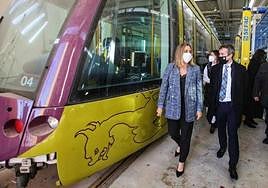 Acto de puesta a disposición de la Junta del tranvía de Jaén, en diciembre de 2021.