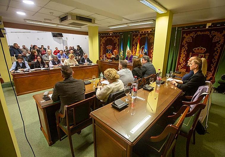 Pleno del ayuntamiento de Maracena celebrado este miércoles.