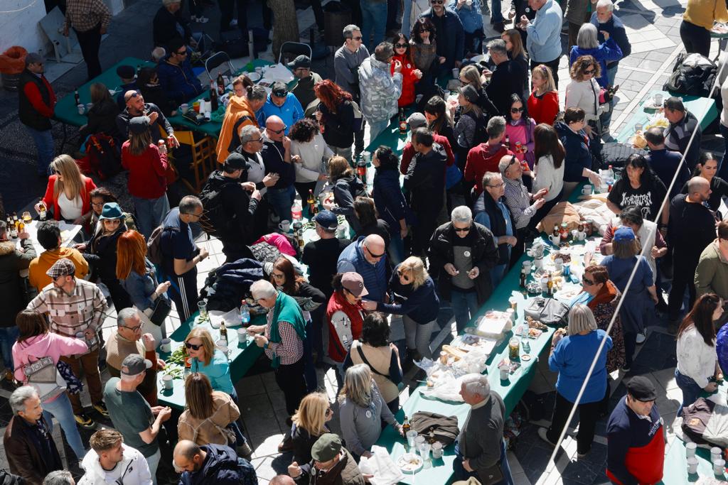 Más de 3.000 personas se dan cita en la Fiesta de la Asadura de Güejar