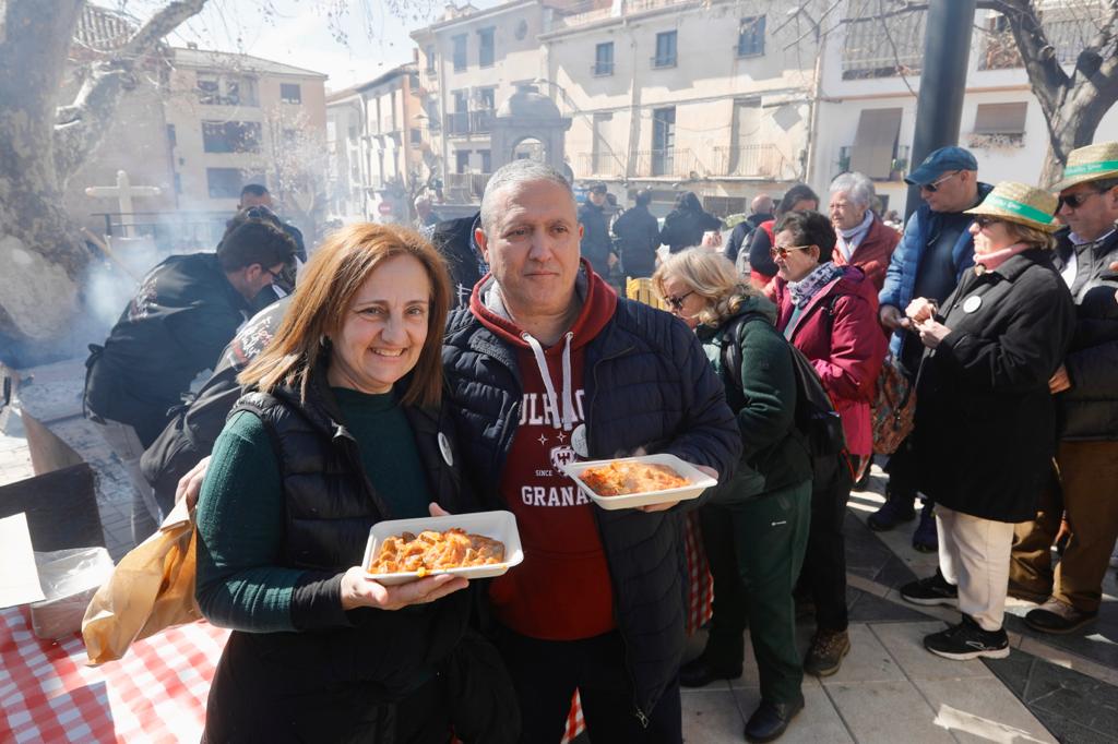 Más de 3.000 personas se dan cita en la Fiesta de la Asadura de Güejar