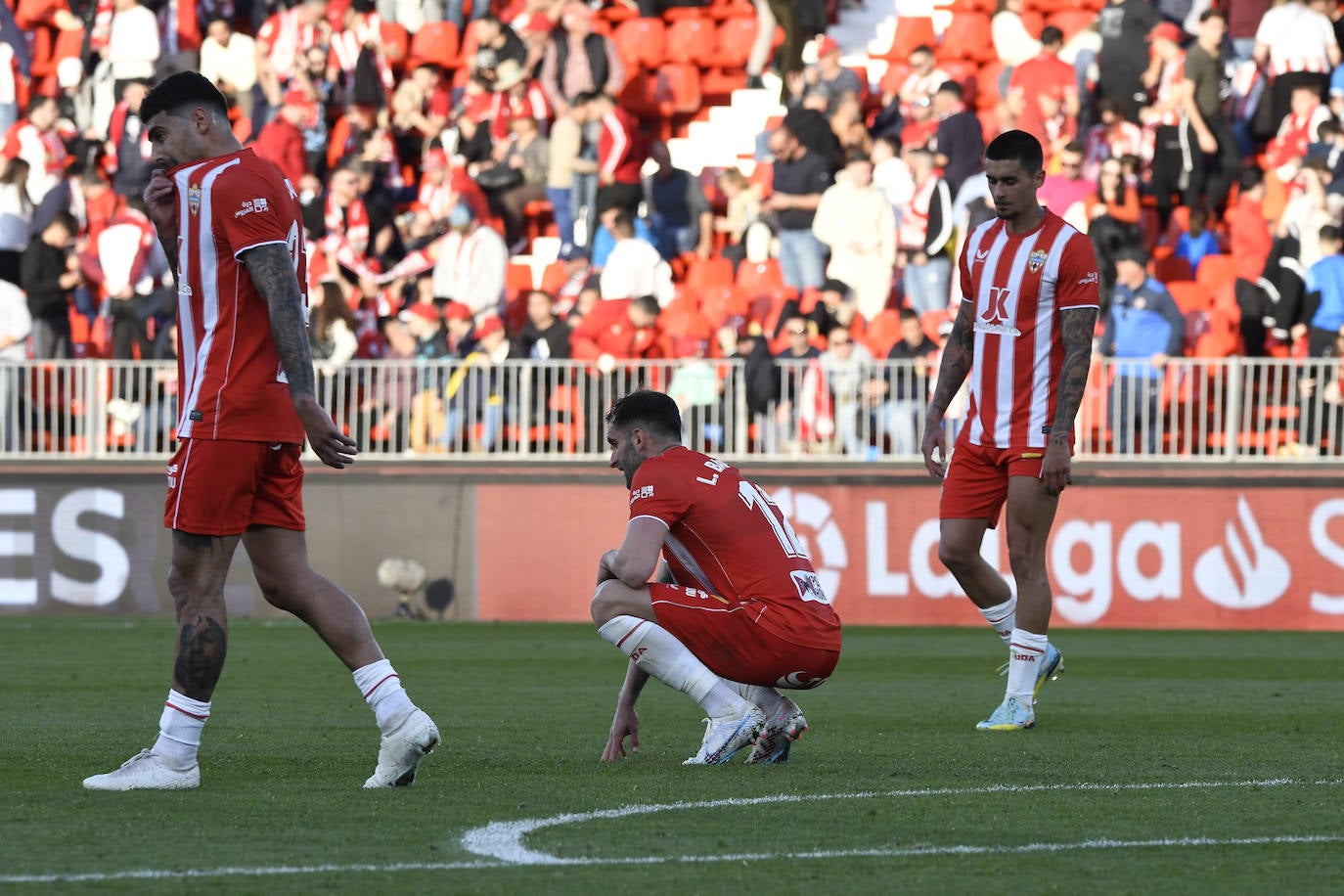 El Almería jugó con miedo y eso se paga con derrota.