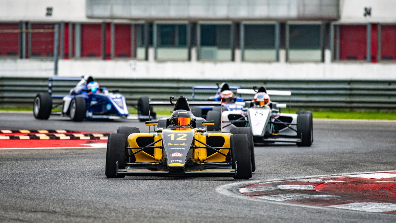 La Fórmula 1 se interesa por el asfalto inteligente desarrollado por la UGR