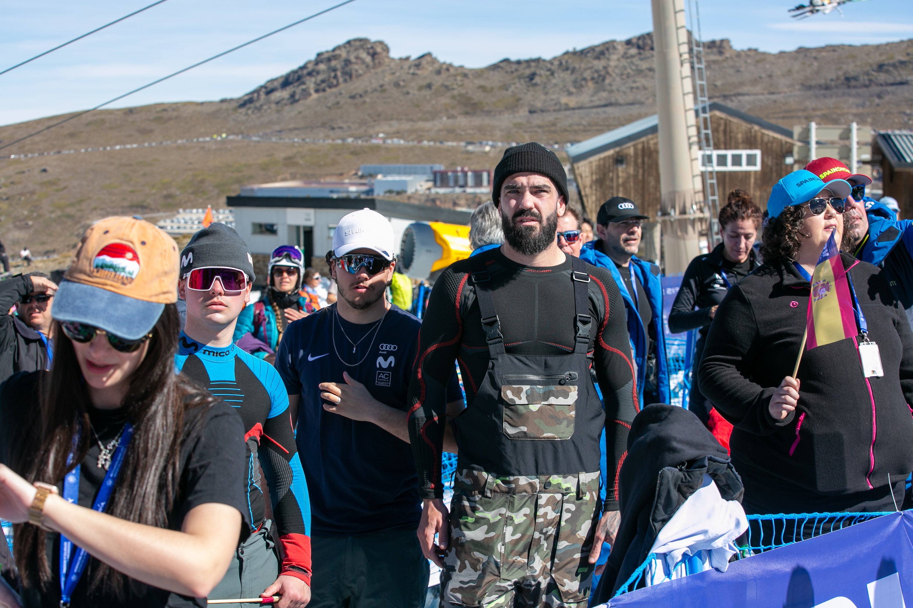 Ambientazo en Sierra Nevada en la fiesta del snowboard