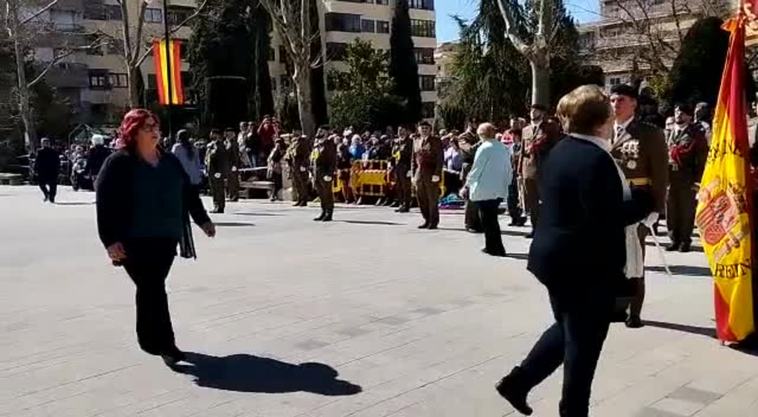 Más de 350 alcalaínos juran o prometen a la bandera de España