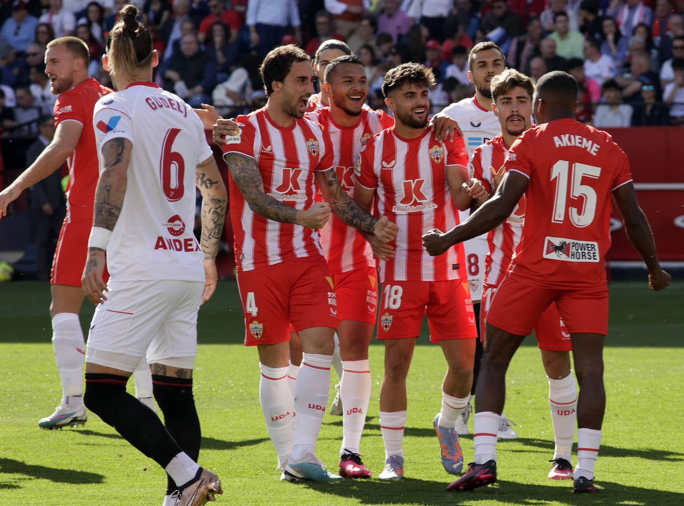 Las imágenes de la derrotas del Almería ante el Sevilla