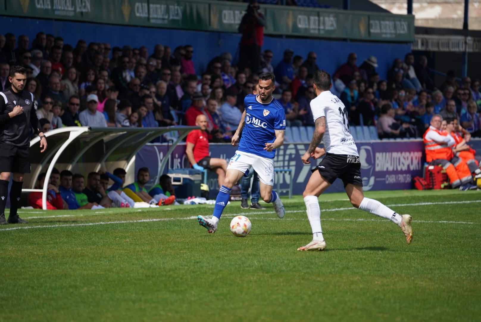 El Linares se aleja del sueño en una mañana para olvidar