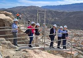 Encuentran viviendas del siglo XIII junto a las murallas del castillo de Tabernas