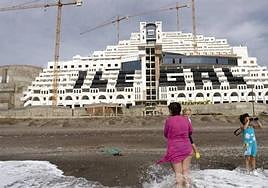 «El Algarrobico jamás debiera haberse prolongado en el tiempo durante tantos años»