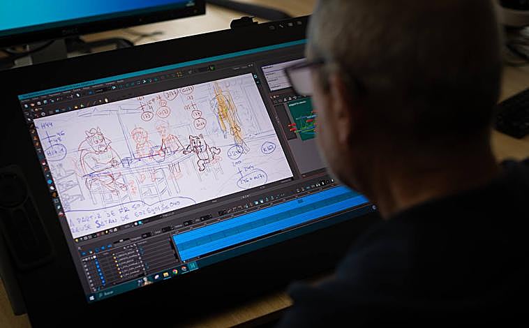 Imagen principal - Los artistas, tarbajando. 